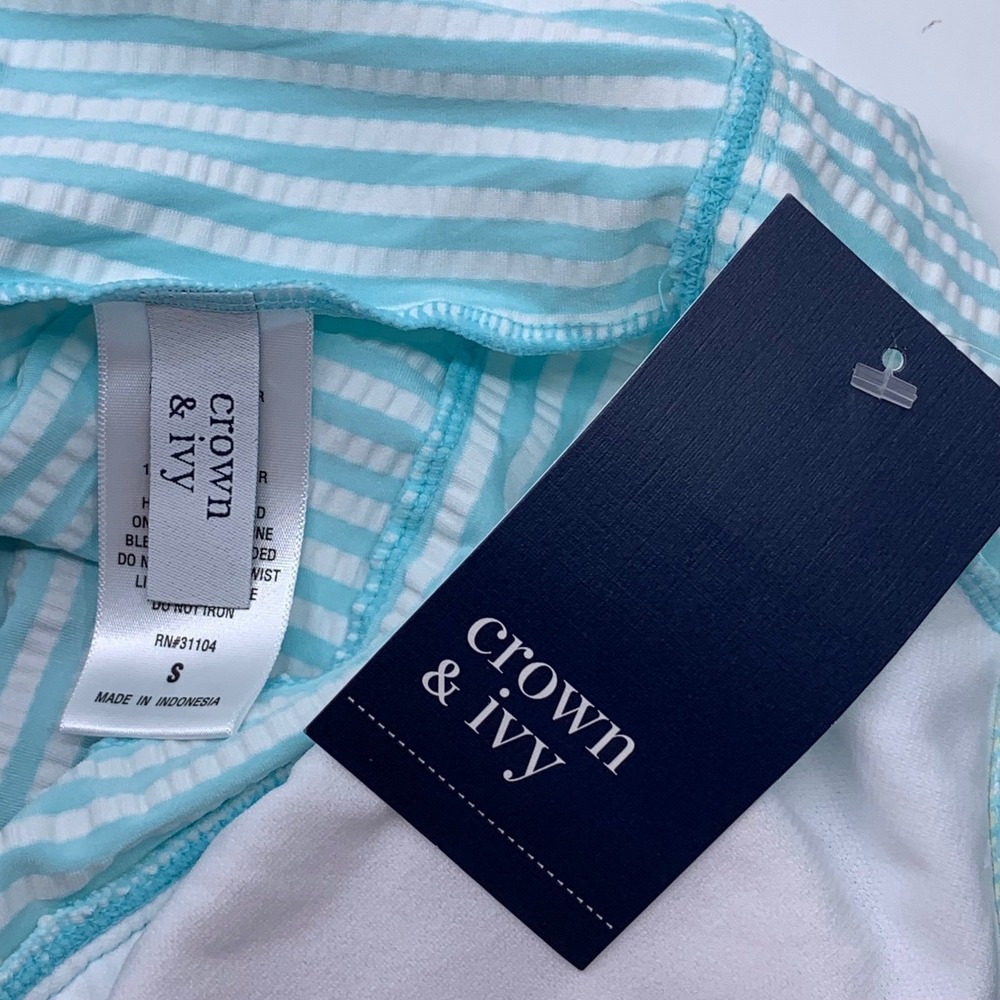 NWT Crown & Ivy Seersucker Blue/White Stripe Ruffled V-Neck Swim TankiniTop Sz S - Picture 5 of 8